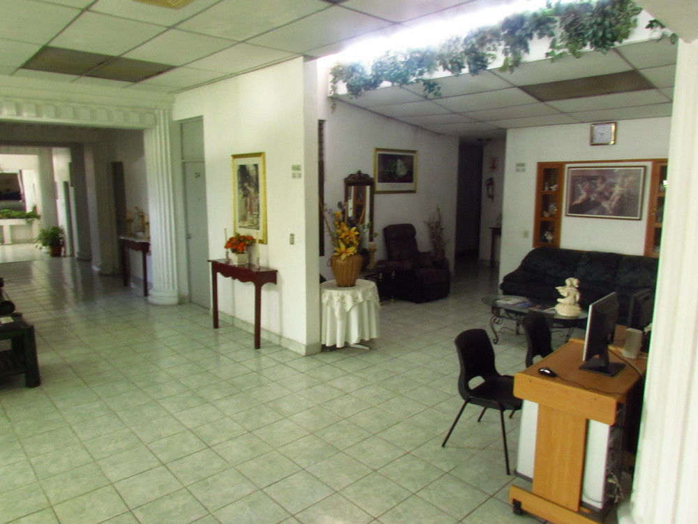 Hotel Grecia Real San Salvador Exterior foto