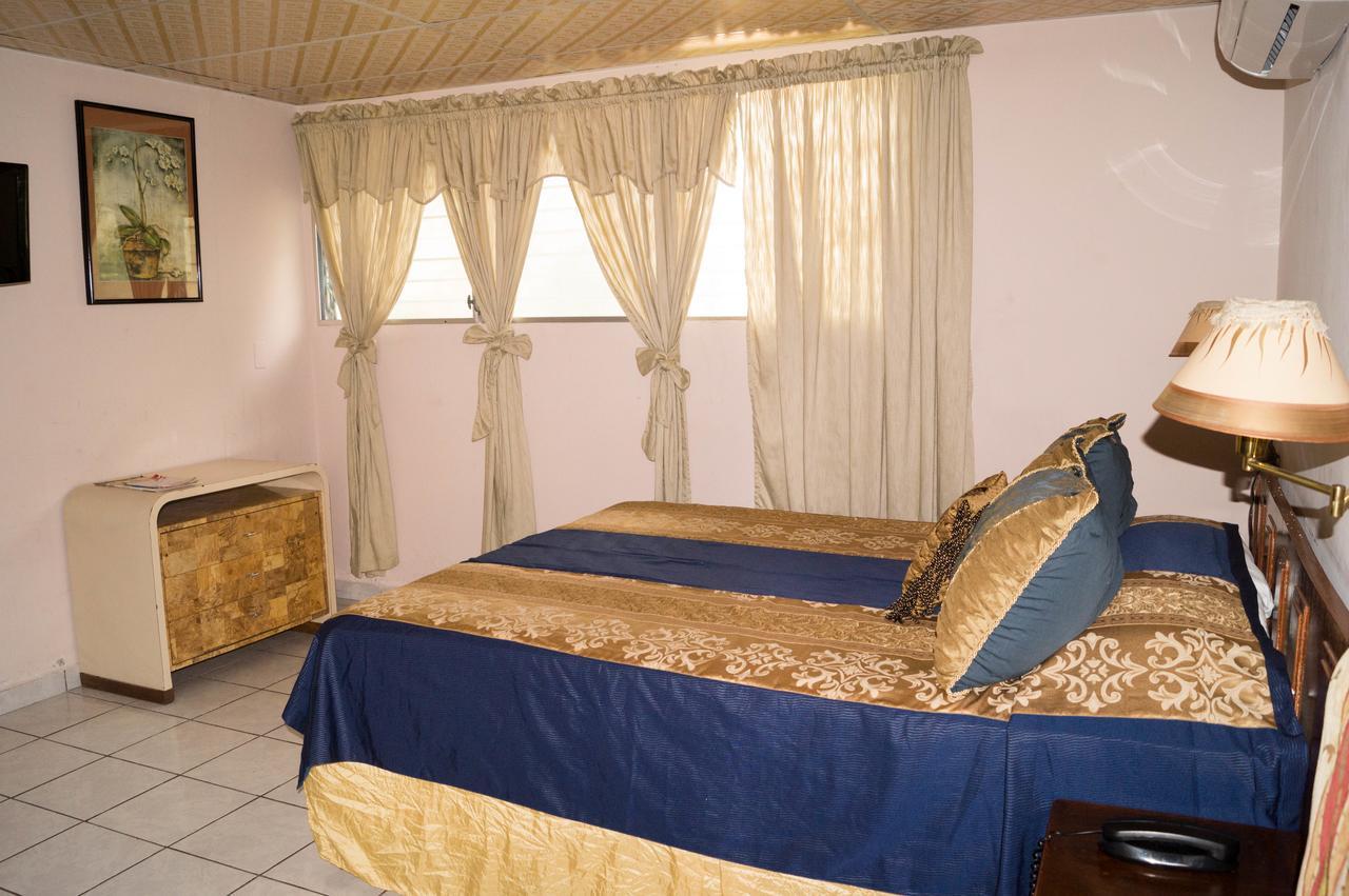Hotel Grecia Real San Salvador Exterior foto