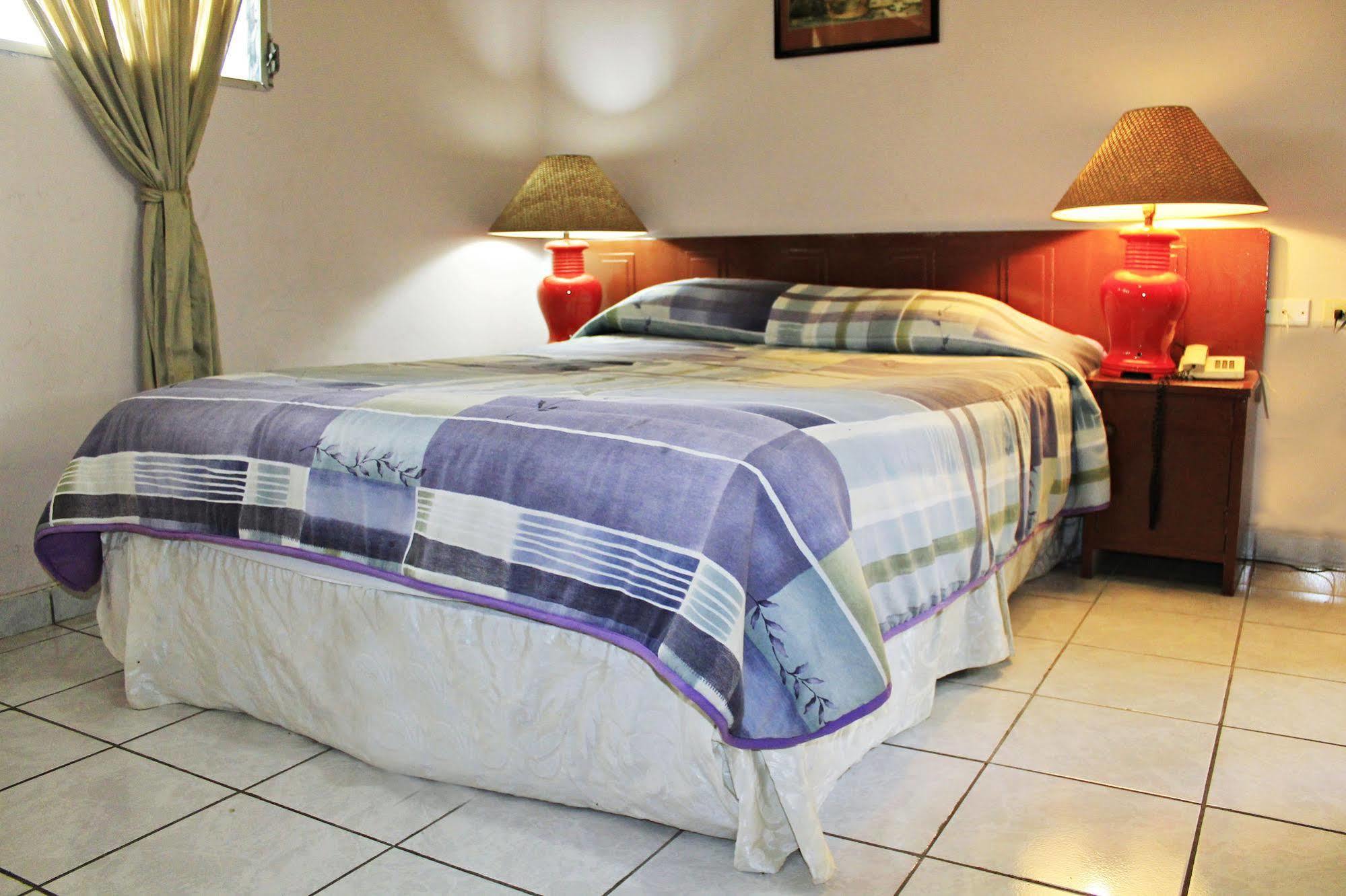 Hotel Grecia Real San Salvador Exterior foto