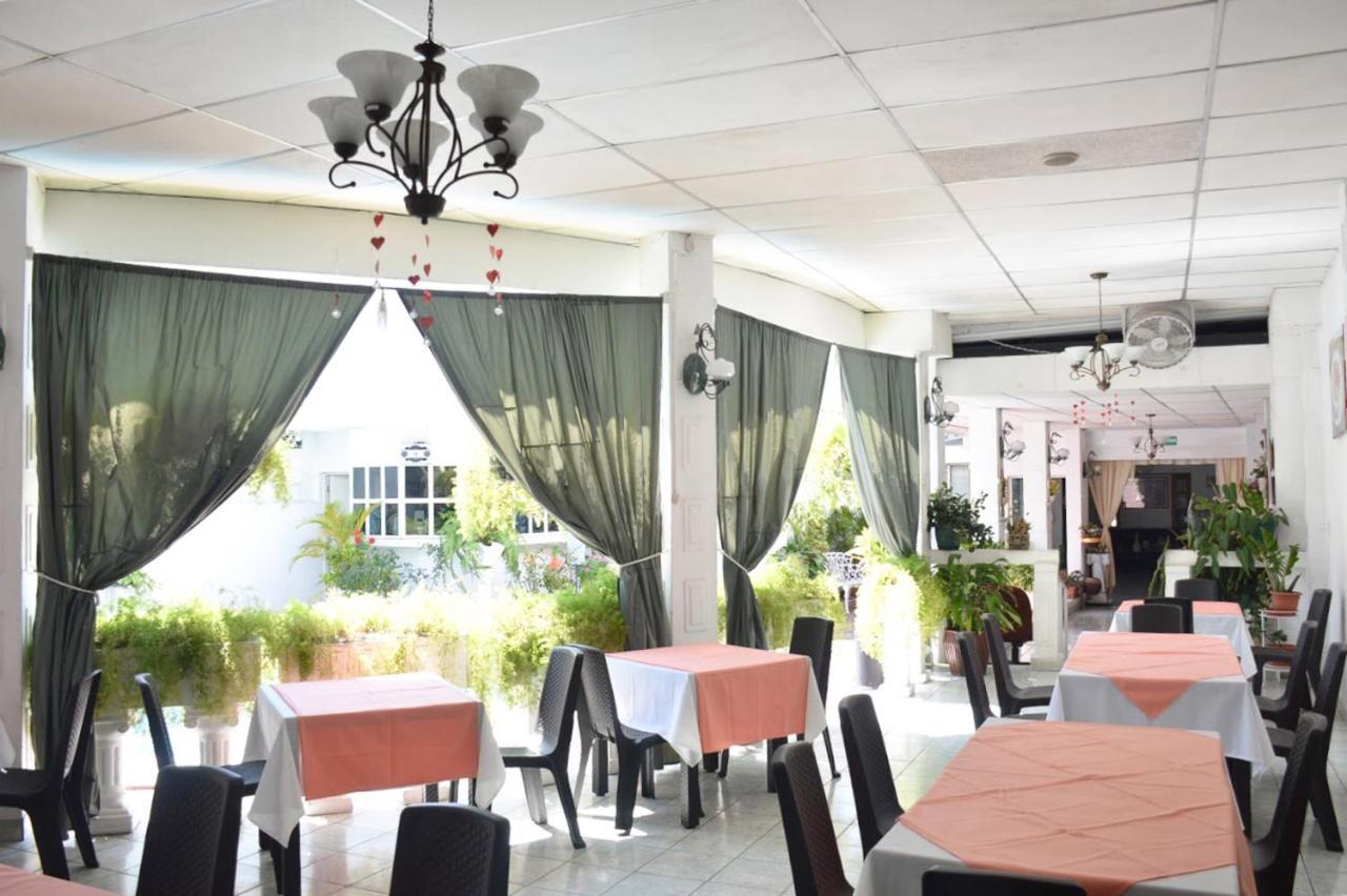 Hotel Grecia Real San Salvador Exterior foto